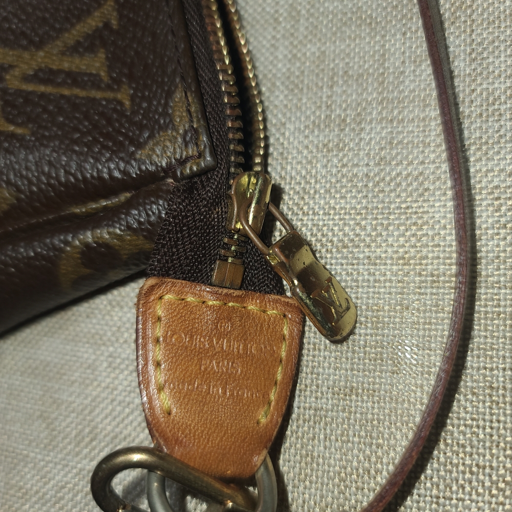 Louis Vuitton Brown Monogram Clutch - Picture 6 of 10